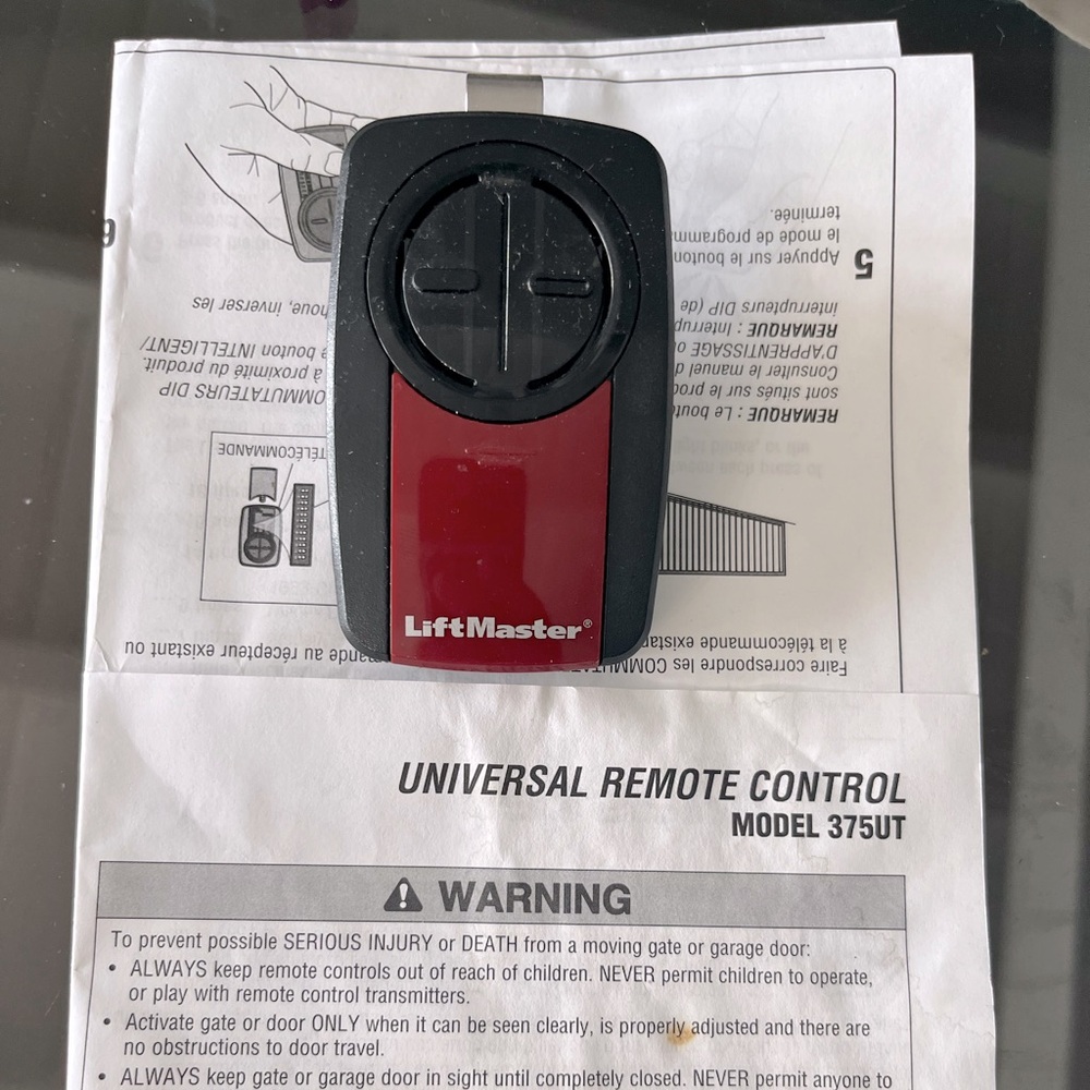 New Liftmaster 375UT 2-Button Universal Garage Door Remote Control w/directions